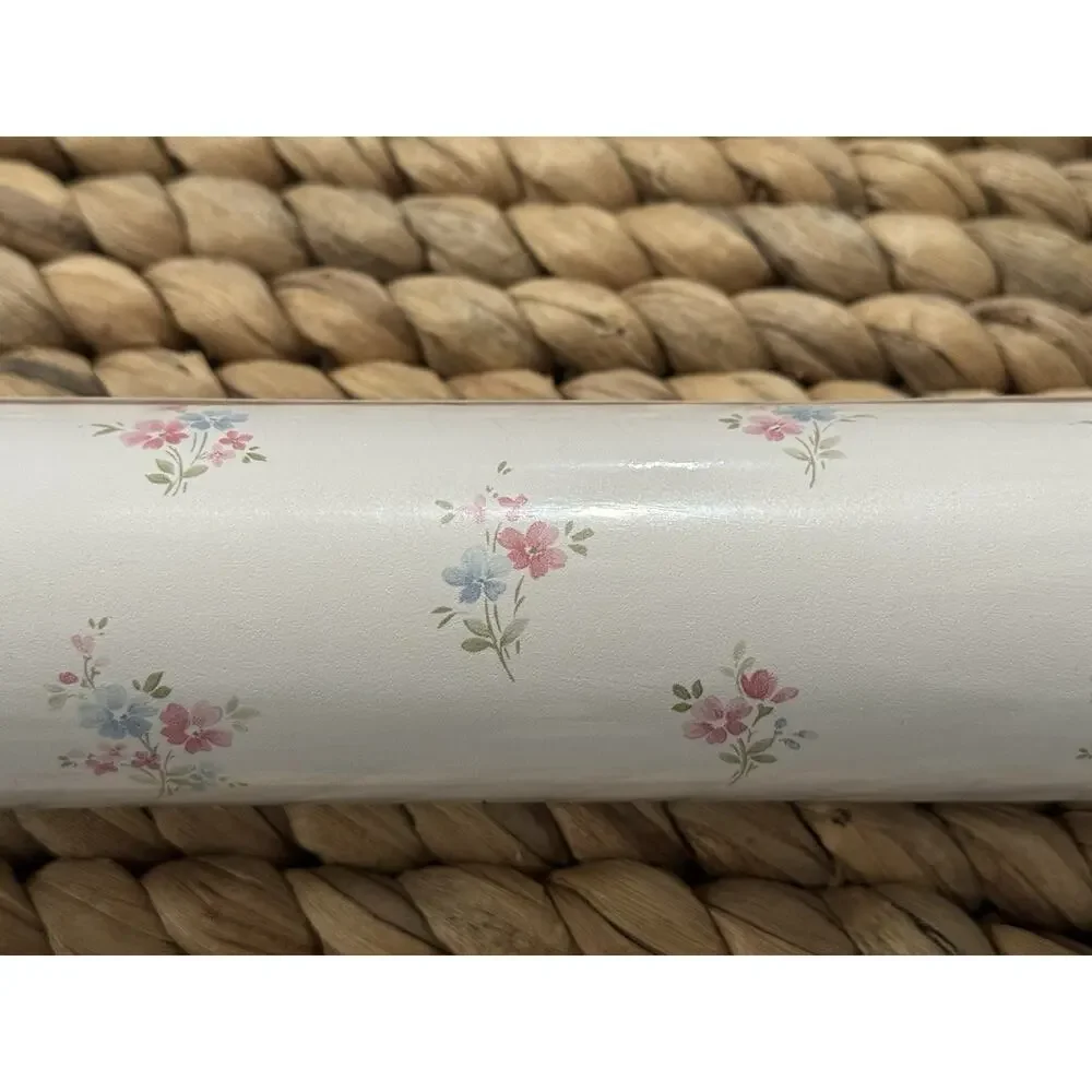 Norwall PR33843 Delicate Daisies Vinyl Wallpaper Block Print Floral Flowers